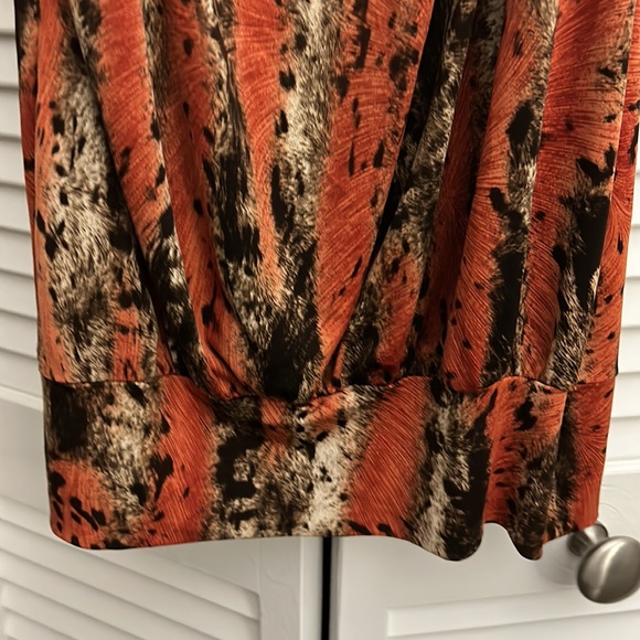 Top - Picture 2 of 4